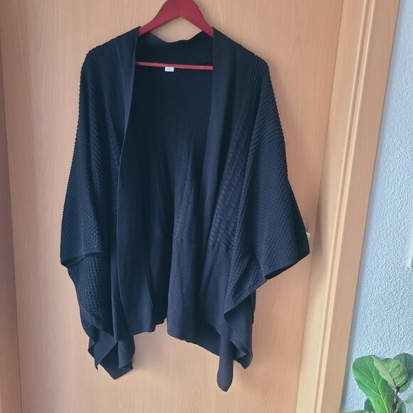 Lululemon Divinity Poncho *Woven Black Cardigan One Size Fits All - Picture 10 of 14